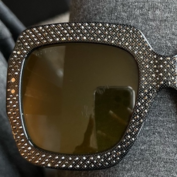 Oversized Square Crystal Gucci Sunglasses - Picture 12 of 12